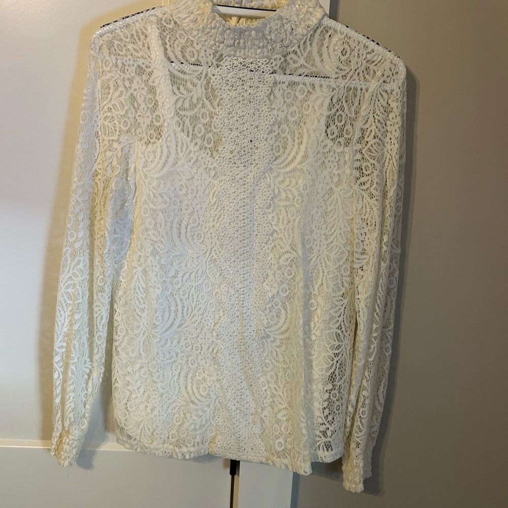 Cable & Gauge White Lace Blouse - Picture 2 of 3